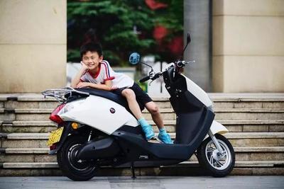 最貴電動(dòng)車牌照車主專訪