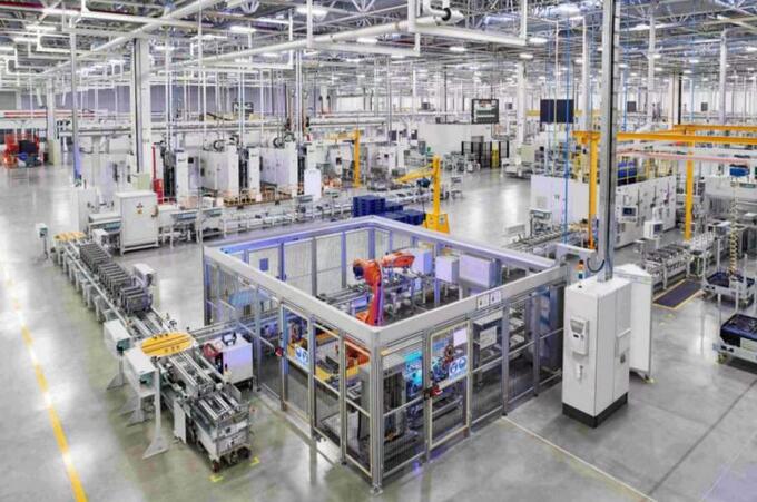 財務增長和賽道奪冠之外,捷豹路虎還有三重勝利